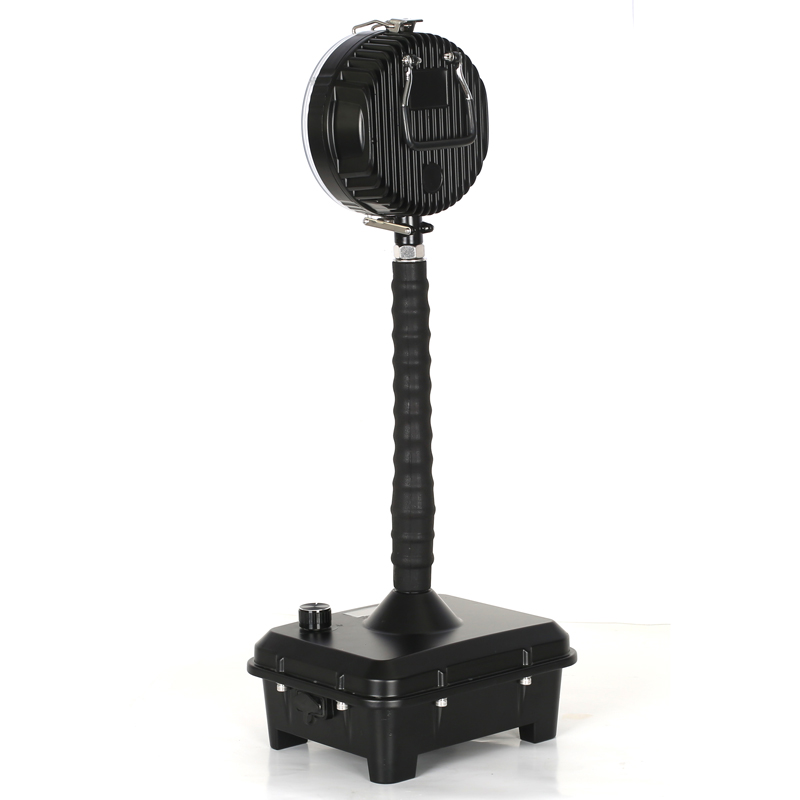 輕便式移動（dòng）工作燈