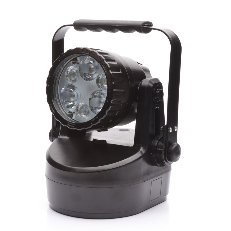 輕便（biàn）式多功（gōng）能強光燈